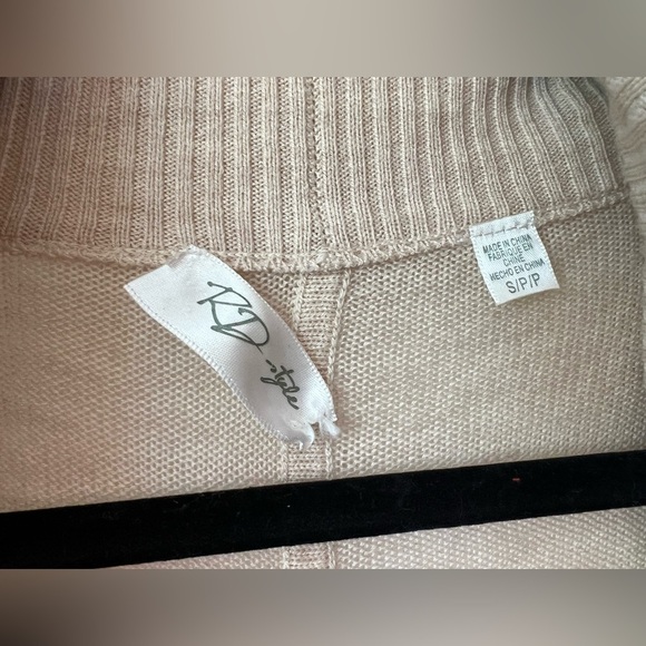 Rd style lightweight open front cardigan sweater in beige neutral. Size S - Picture 5 of 9